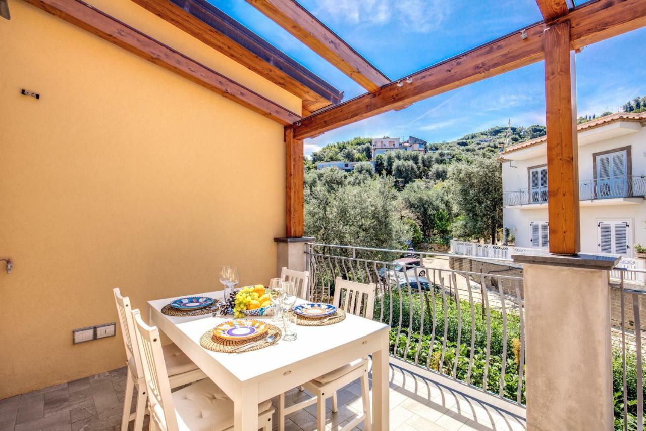 Ferienwohnung Chez Carme' Sorrent Exterior foto