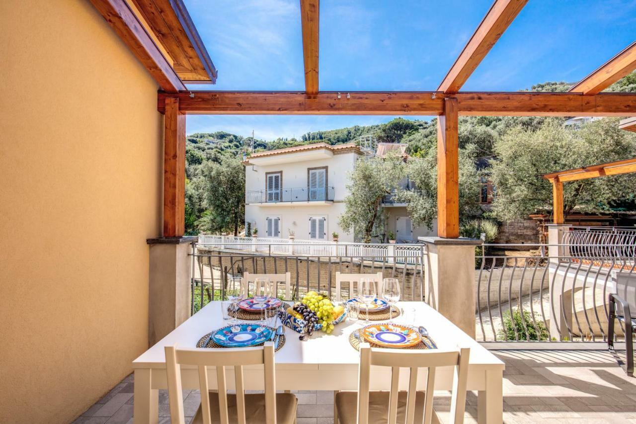 Ferienwohnung Chez Carme' Sorrent Exterior foto